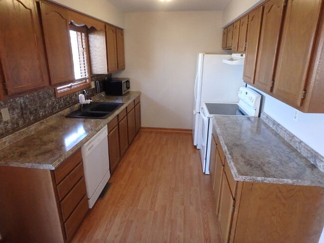 Photo - 3418 SE Walnut Dr