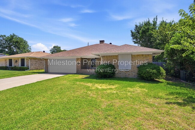 Photo - 1908 Paula Dr