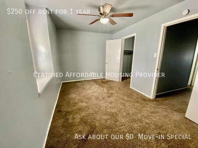 Photo - 2107 49th St