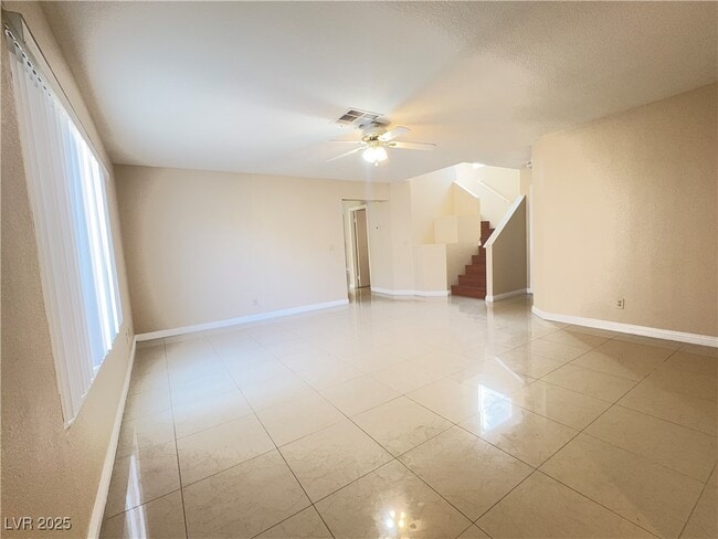 Photo - 924 Carmel Shrs Dr