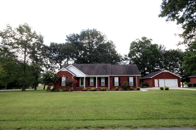 Building Photo - 19 Antietam Dr Rental