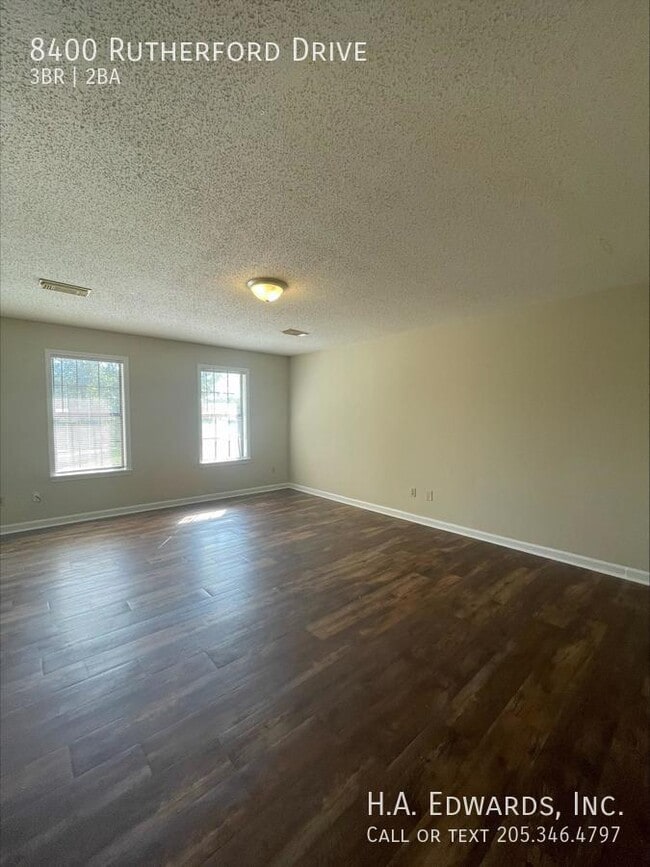 Photo - 8400 Rutherford Dr