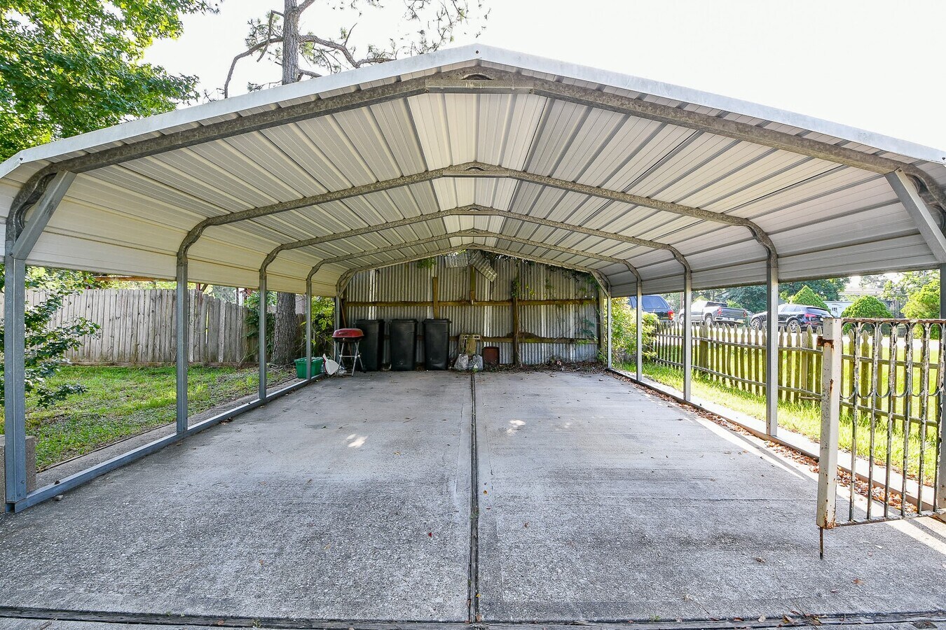 Photo - 19250 Amy Ln