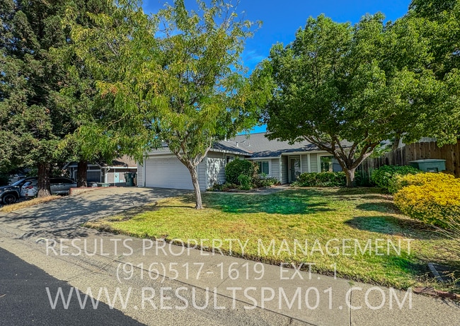 Building Photo - Lovely 3 Bedroom in Great Location! Rental