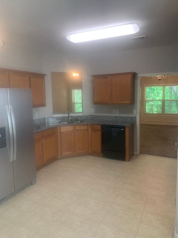 Photo - 114 Renford Rd