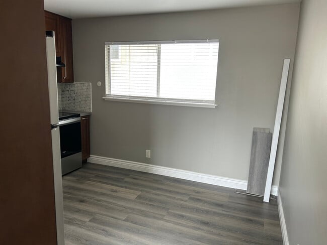 Photo - 3608 Midvale Ave Unit B