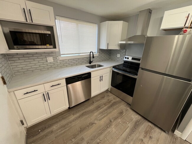 Photo - 30 Henderson Dr