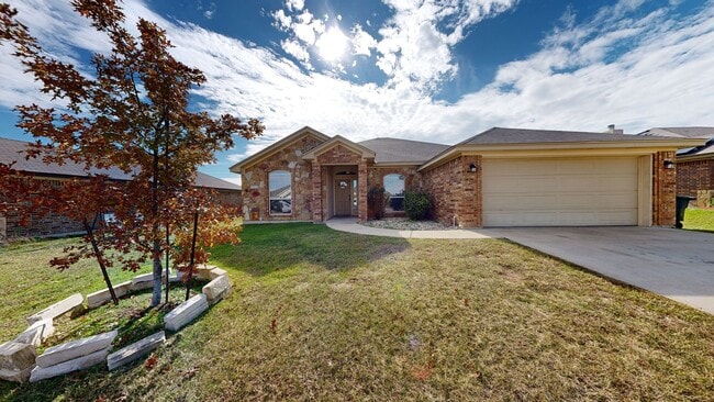 Photo - 2 WEEKS FREE RENT + $1,895 ONE STORY 4 BEDROOM WITH 3 FULL BATHS