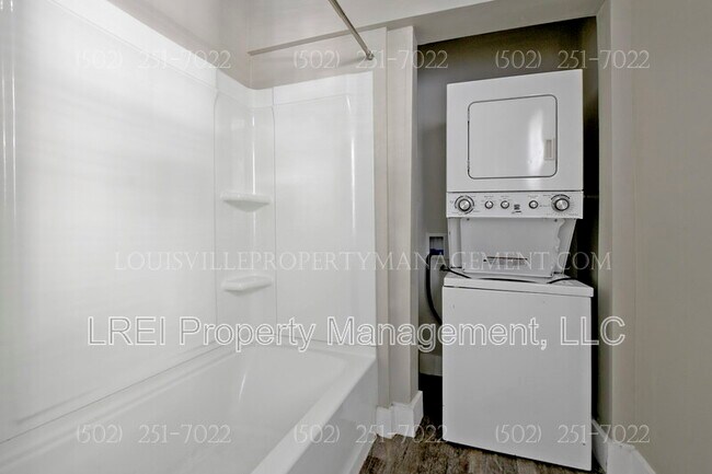 Photo - 823 Beecher St