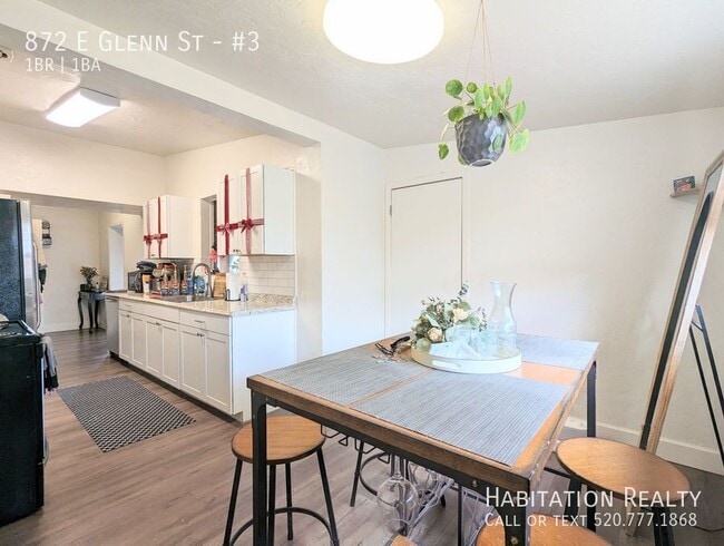 Photo - 872 E Glenn St Unit #3