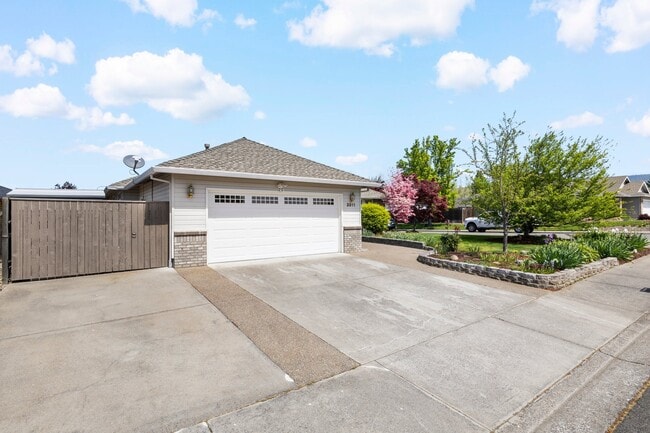 Photo - 3511 Blue Blossom Dr