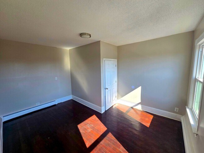 Photo - 93 Maple Ave Unidad 2