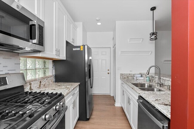 Photo - 301 W Goethe St Unit 203