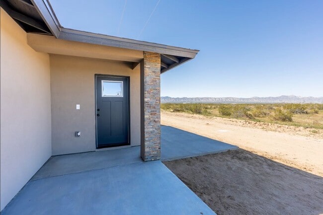 6151 Poppy Blvd Unidad C