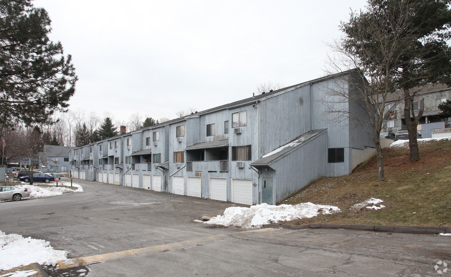 Photo - Crestwood Hill Estates Apartments