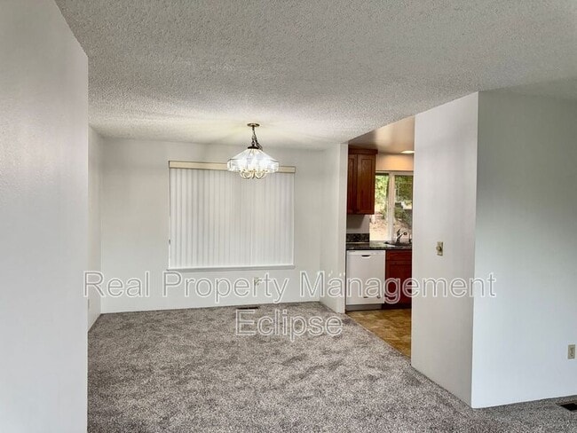 Photo - 13617 SE Fairwood Blvd