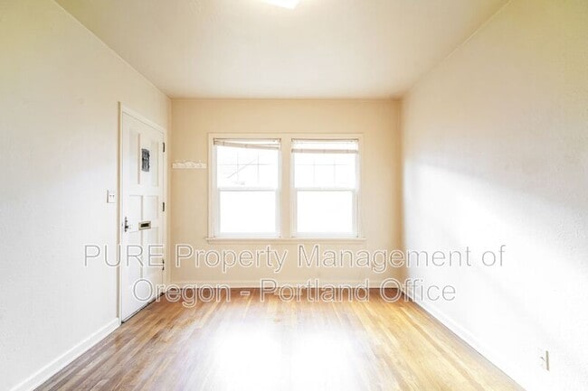 Photo - 715 NE 20th Ave