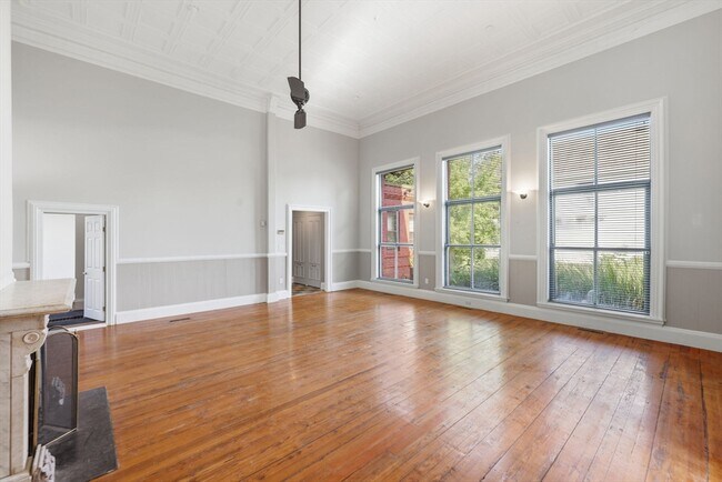Photo - 1110 Washington St