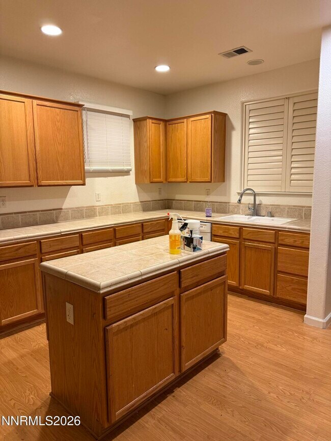 Photo - 1601 Mountain Ln