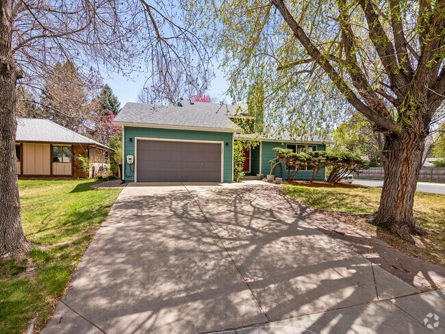 Building Photo - Meticulously Maintained Home for Rent in t...