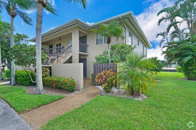 Building Photo - 5590 Via Delray Blvd Rental