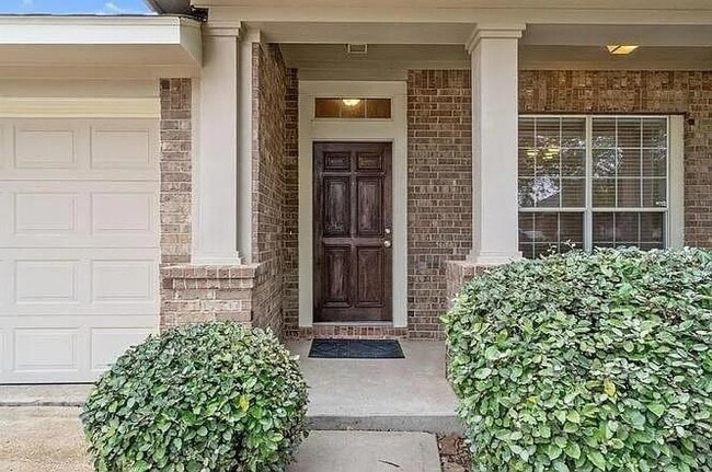 Photo - 7923 Thorncroft Manor Ln