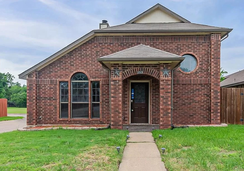 Photo - 253 Overland Trl (Mesquite, TX)