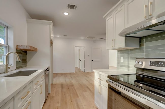 Photo - 808 Oakhurst St Unidad 2