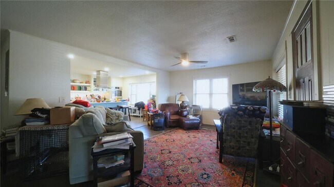 Photo - 2108 W Stone St