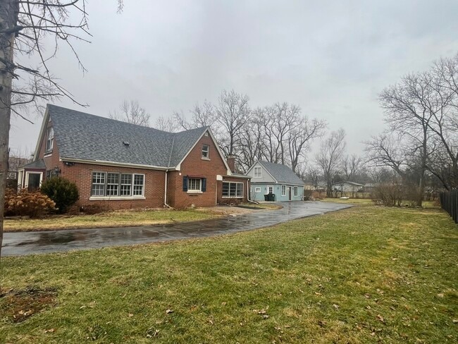 Photo - 1009 61st St