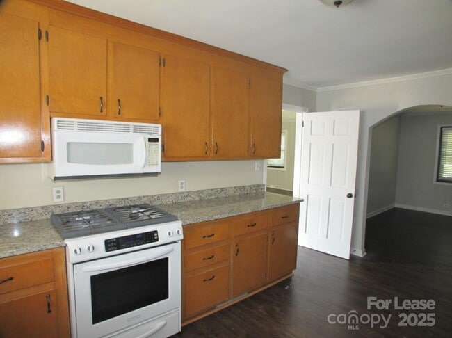 Photo - 6561 Morehead Rd