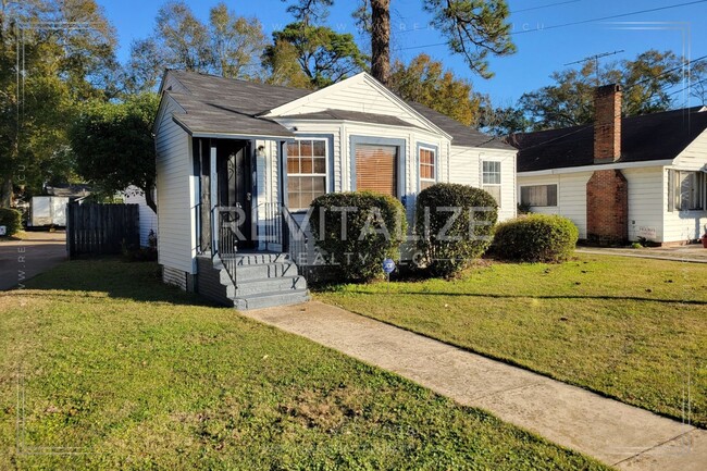 Updated 3 Bedroom/2 Bathroom House in Mobile! - Updated 3 Bedroom/2 Bathroom House in Mobile!