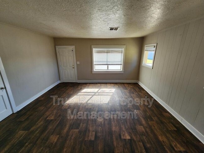 Photo - 916 Arlington St