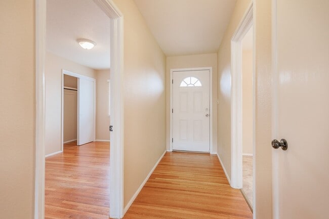 Photo - Bright & Inviting 3 Bed 1 Bath Home - Featuring Large Backyard!