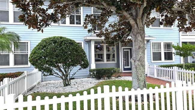 Photo - 381 1st Ave SW