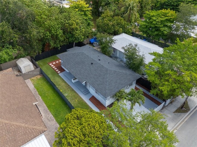 Building Photo - 173 NW 56th St Rental