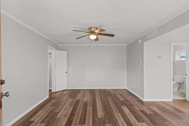 Building Photo - 102 The Strand Unit 35