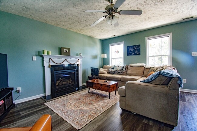 Photo - Coming Soon! 3 Bedroom 2.5 Bathroom with Large Fence Yard