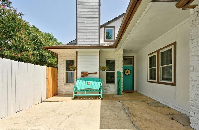 Photo - 3012 Rochelle Dr
