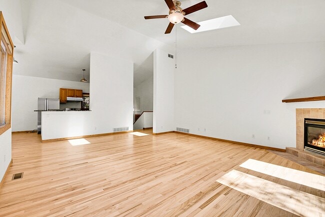 Photo - 30579 Rand Rd