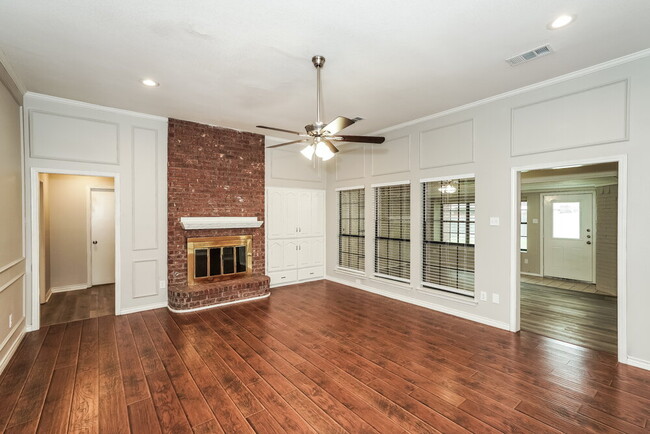 Photo - 716 Havencrest Dr