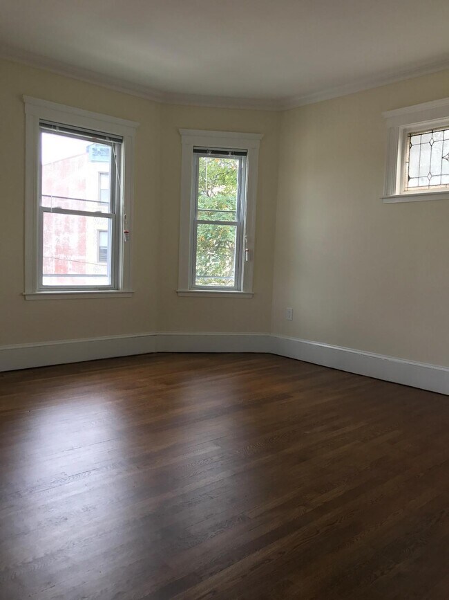 55 Iffley Rd Unit 2