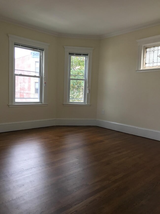 Photo - 55 Iffley Rd Unit 2
