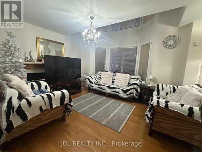 Photo - 30 Baintree St