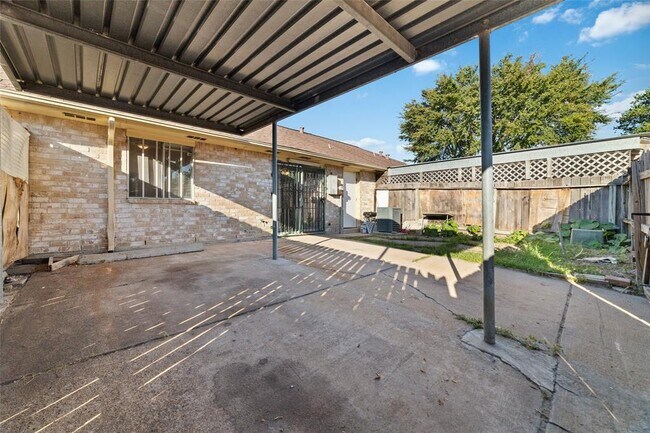 Photo - 7229 Cook Rd