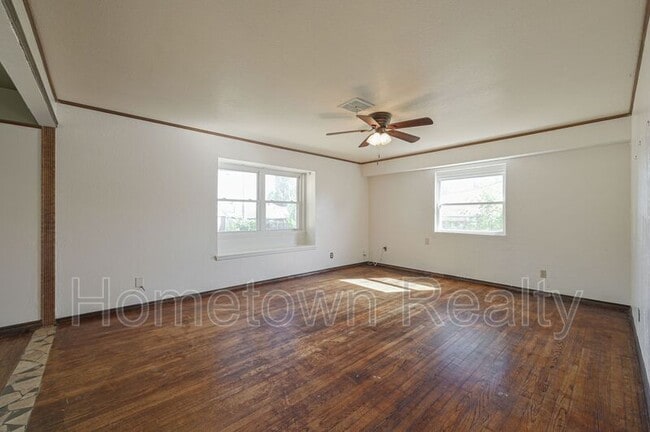 Photo - 1805 NE 53rd St