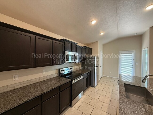 Photo - 14309 Vernon Ave