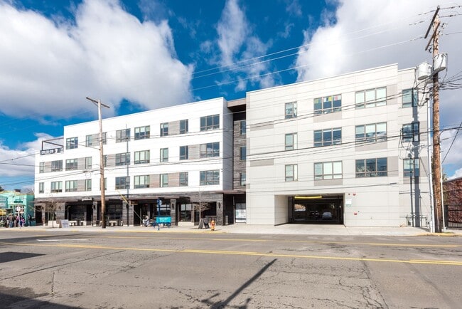 Photo - The Hawthorne Apts