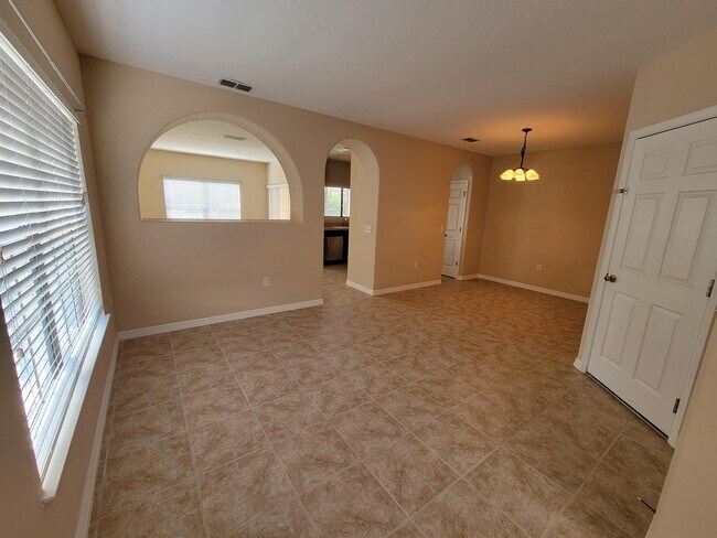 Photo - 2223 Seven Oaks Dr