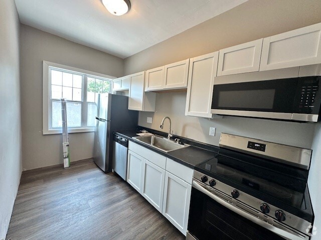 Building Photo - 1 Triangle Pl Unit 2 Rental